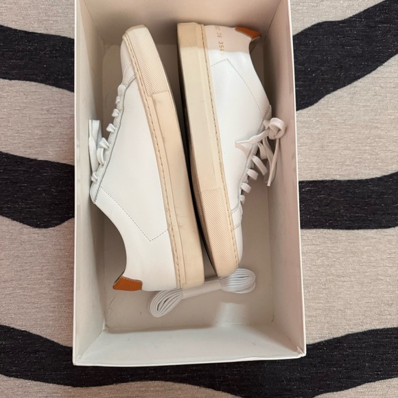 Woman by Common Projects - White sneakers - Picture 2 of 6
